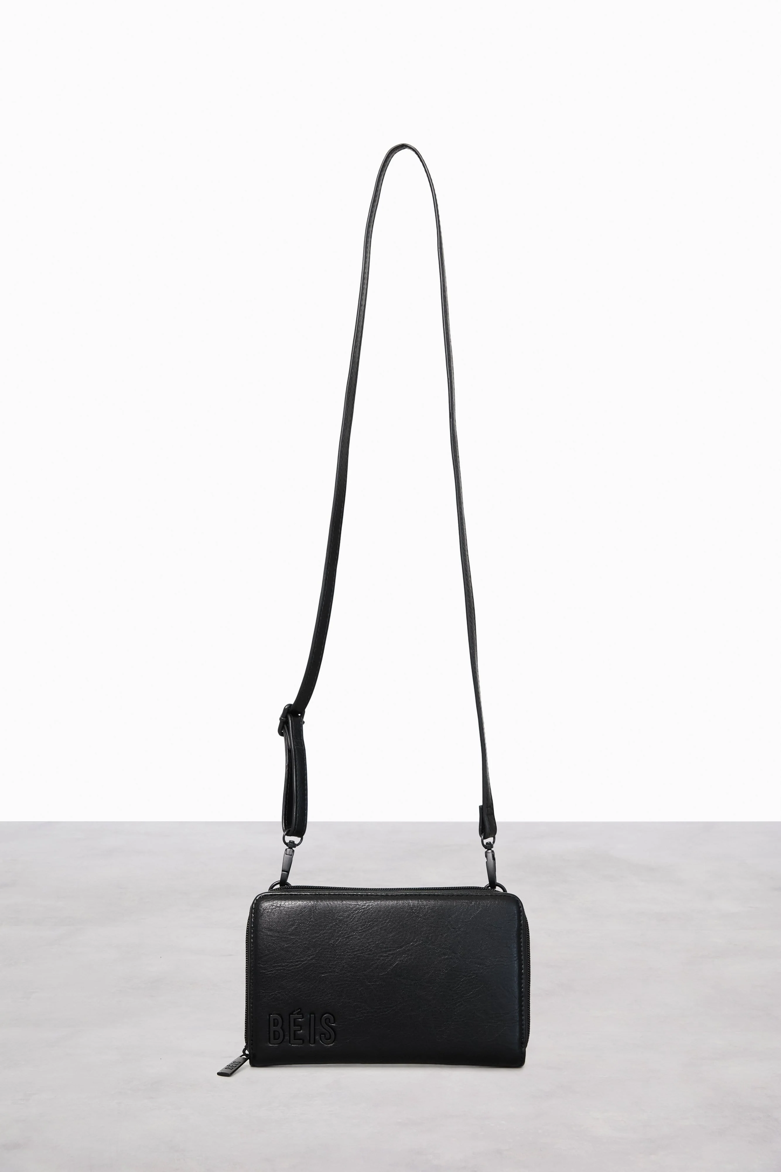 Resale The Travel Wallet in Black - Image 3